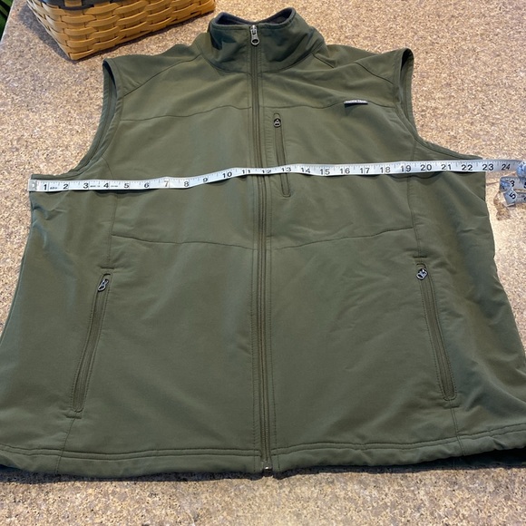 Pacific Trail Men’s Green Active Vest Large - Picture 4 of 17
